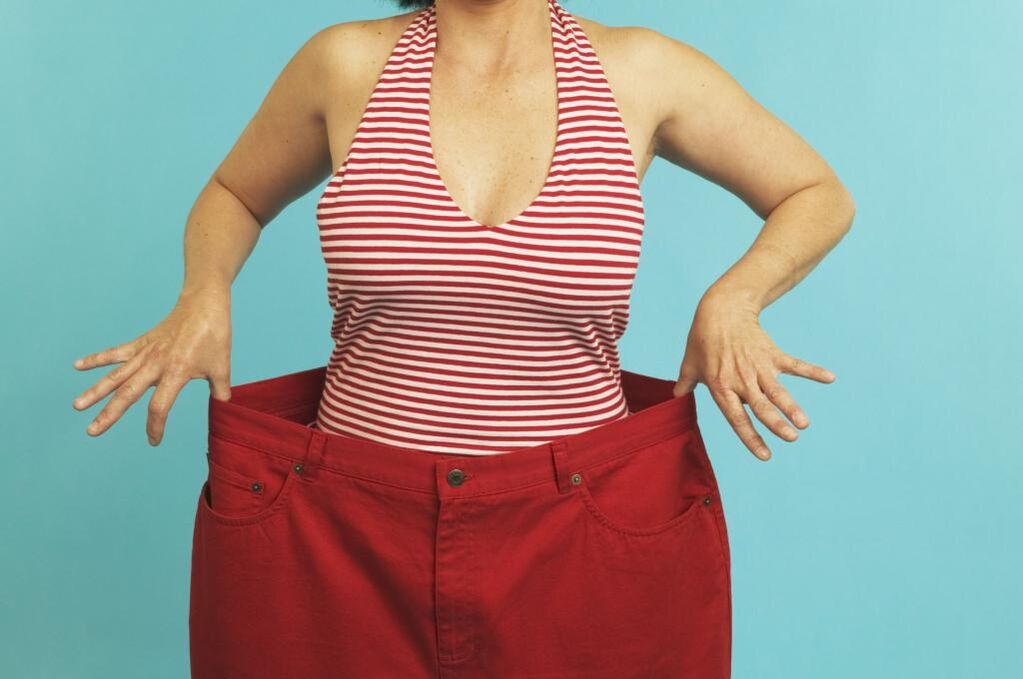 Quando você perde peso com uma dieta química, suas roupas velhas ficam grandes demais