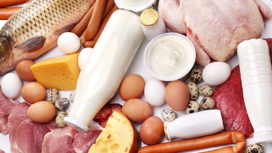 Uma dieta de proteína combinada com diuréticos ajudará você a obter um corpo magro. 